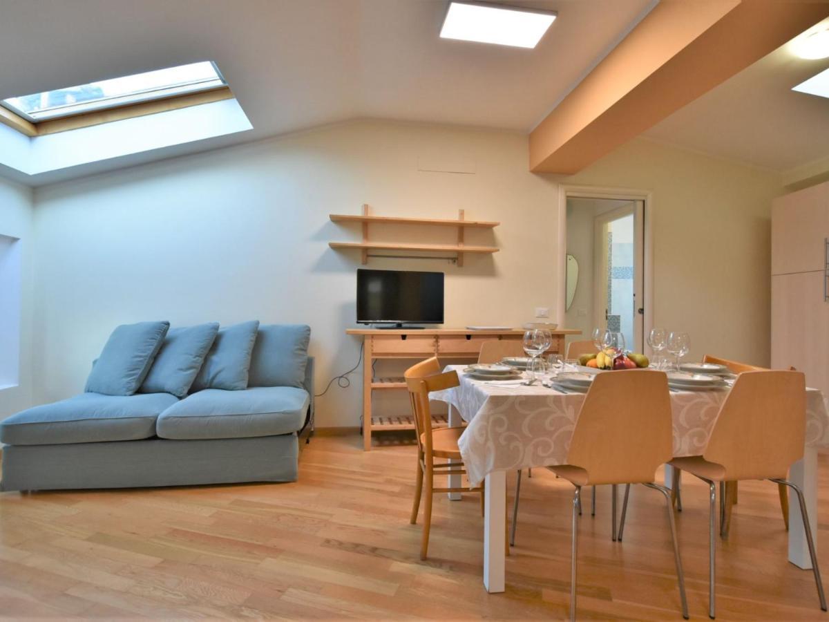 איסאו Apartment Duomo Mansarda By Interhome מראה חיצוני תמונה