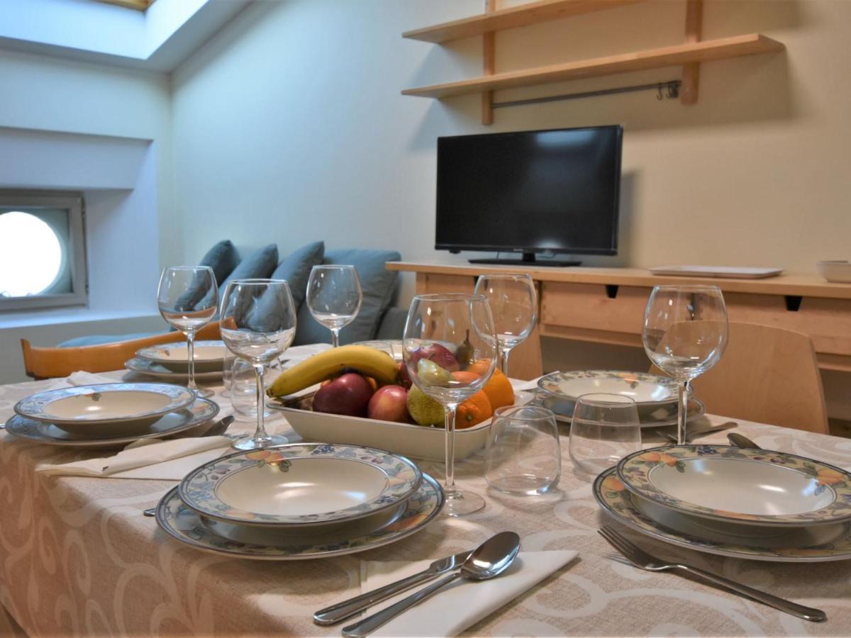 איסאו Apartment Duomo Mansarda By Interhome מראה חיצוני תמונה